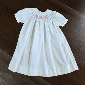 Feltman Brothers White Bishop Smocked Dress Size 18m